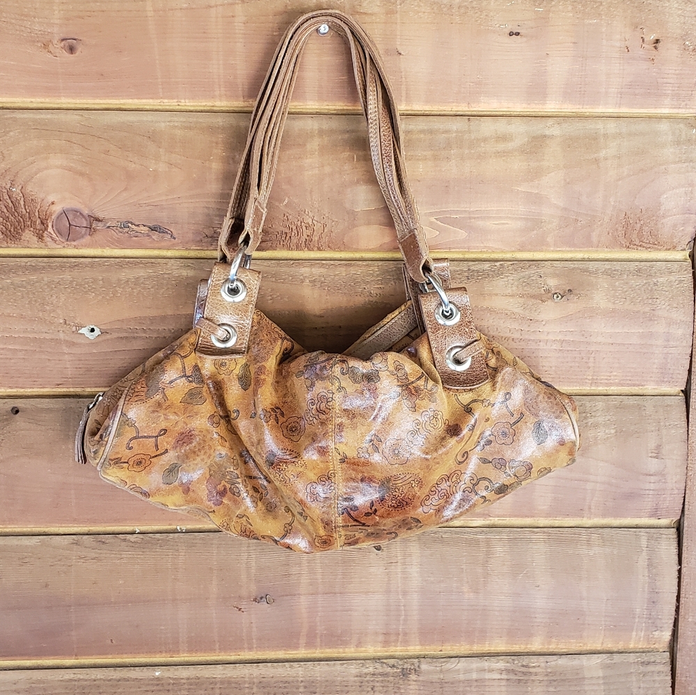 Nice soft leather Sharif bag..leather handles